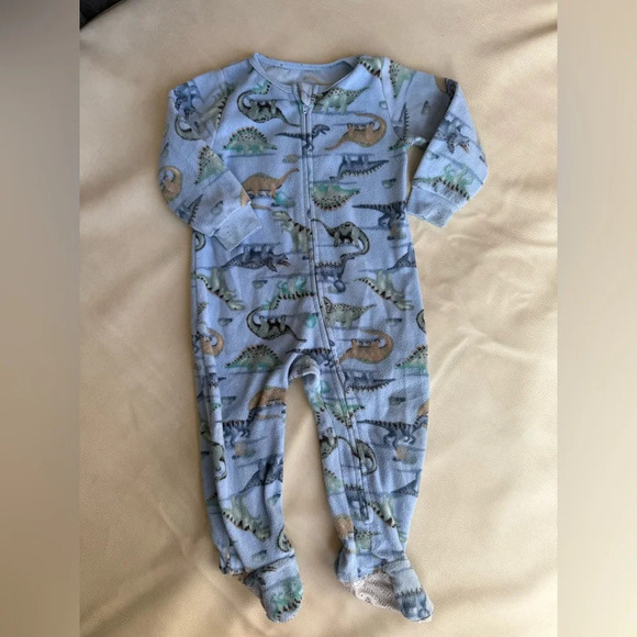 Bundle of dinosaur footed pajamas - Picture 10 of 13